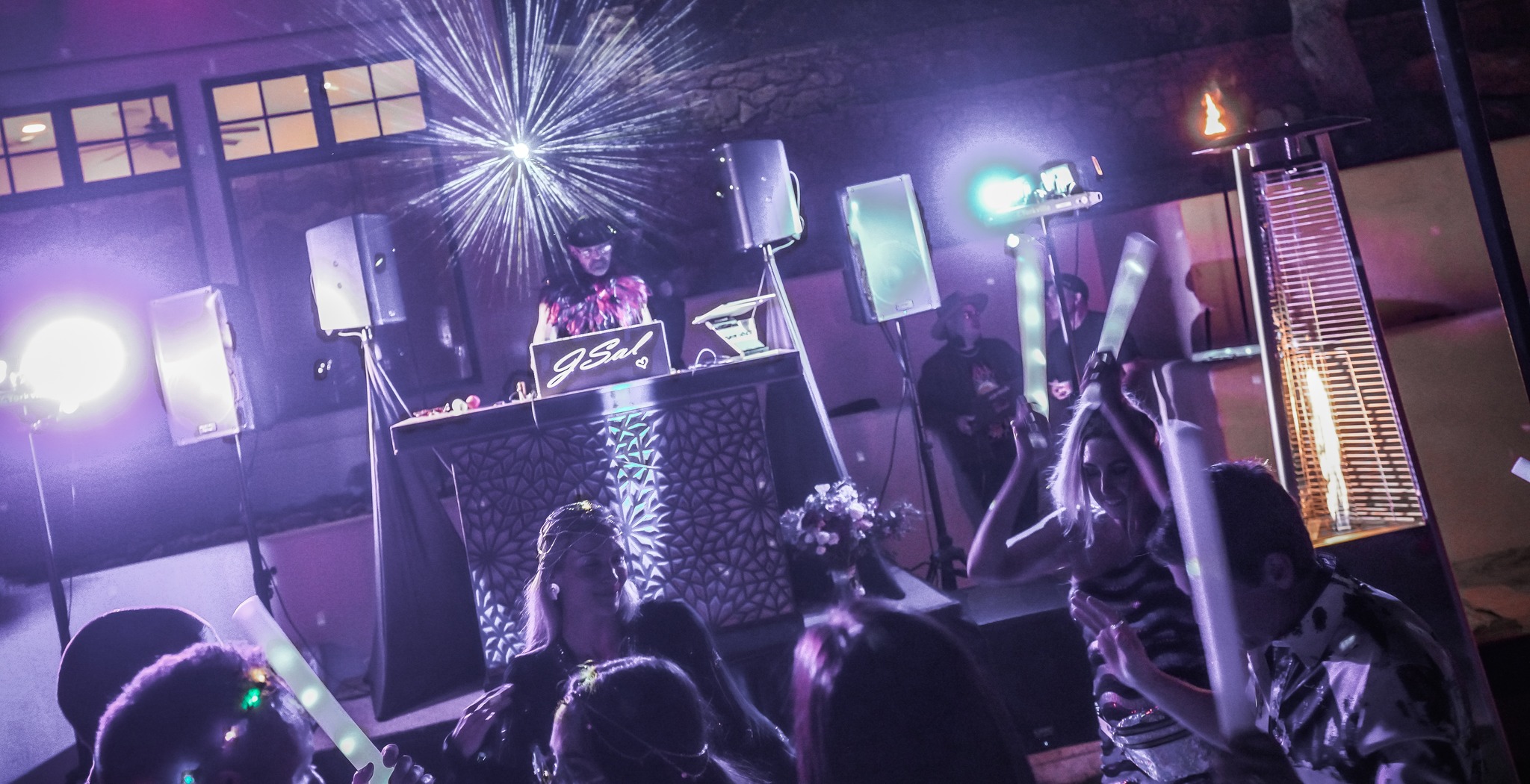 NOTOTO DJ shot