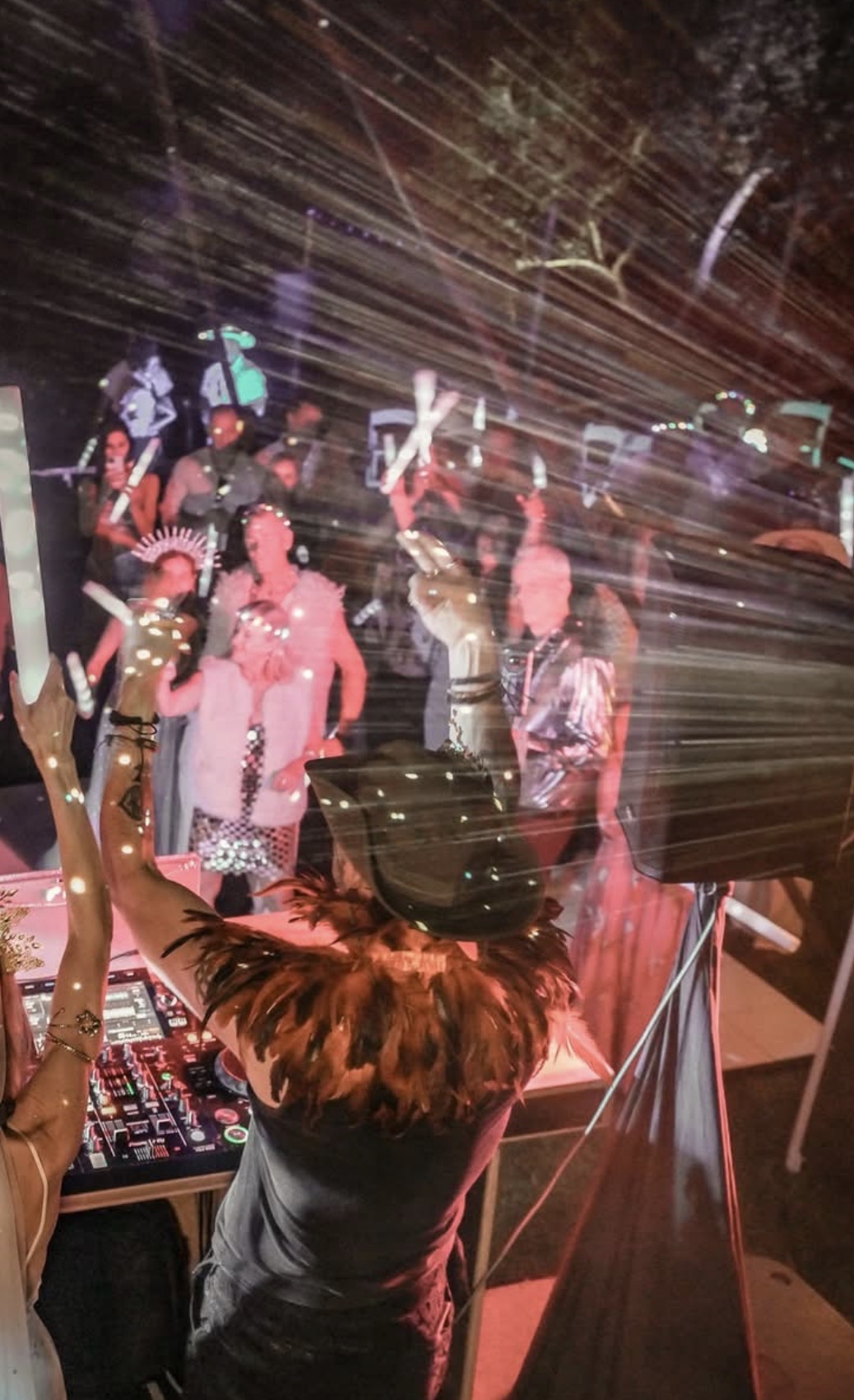 NOTOTO performing with crowd